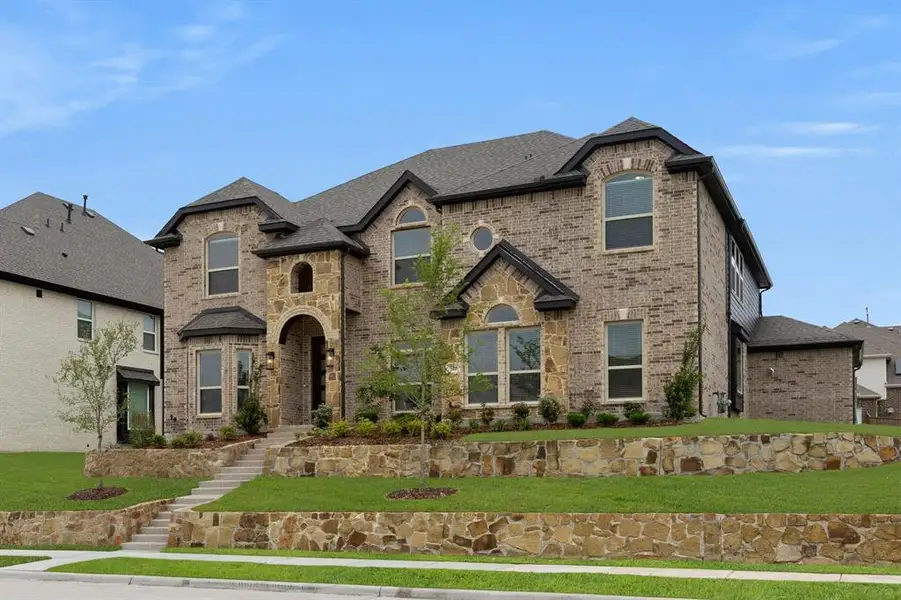 520 Elias-Front-2