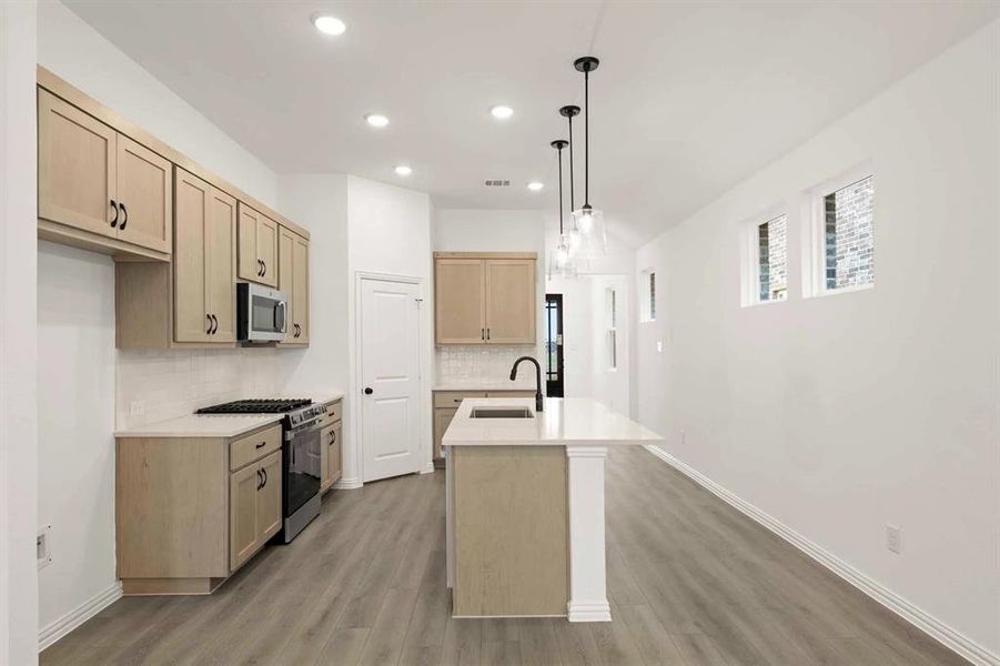 Furnished interior view inside a new home in Creekview Fossil Ridge, Pilot Point (Image 3). Furnished interior view inside a new home in Creekview Fossil Ridge, Pilot Point (Image 3).