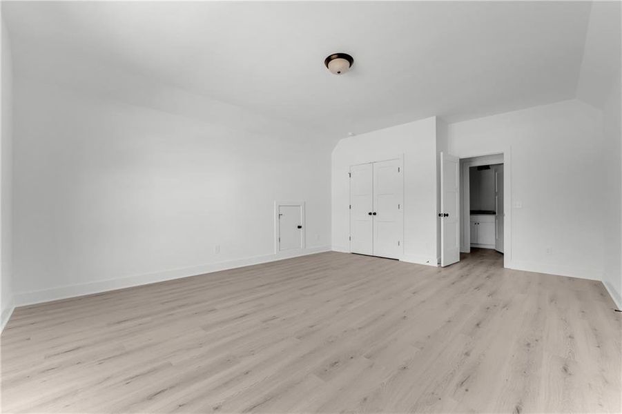 Spacious, unfurnished interior of a new home in , Lavonia (Image 46).