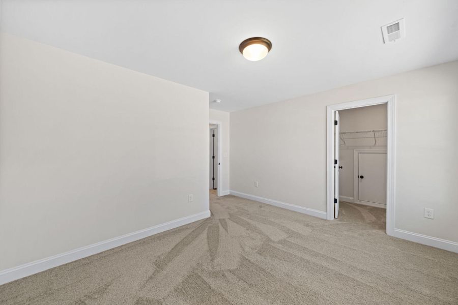 Spacious, unfurnished interior of a new home in Grove Park, Clemmons (Image 34).