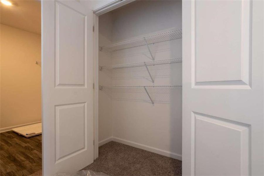 Spacious, unfurnished interior of a new home in Creekside Landing, Dallas (Image 19). Spacious, unfurnished interior of a new home in Creekside Landing, Dallas (Image 19).