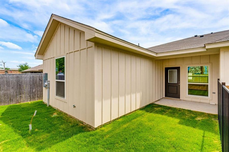 Exterior details and patio area of a home in , Copperas Cove (Image 4).