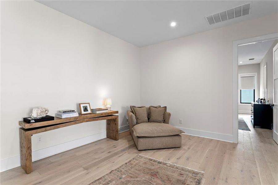 Furnished interior view inside a new home in , Tampa (Image 19). Furnished interior view inside a new home in , Tampa (Image 19).