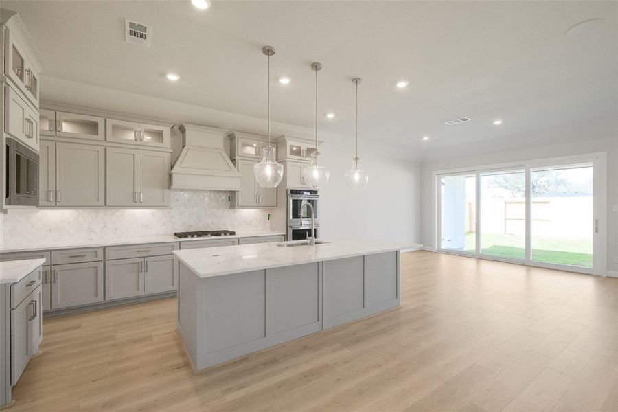 Furnished interior view inside a new home in Sienna 65', Missouri City (Image 8).
