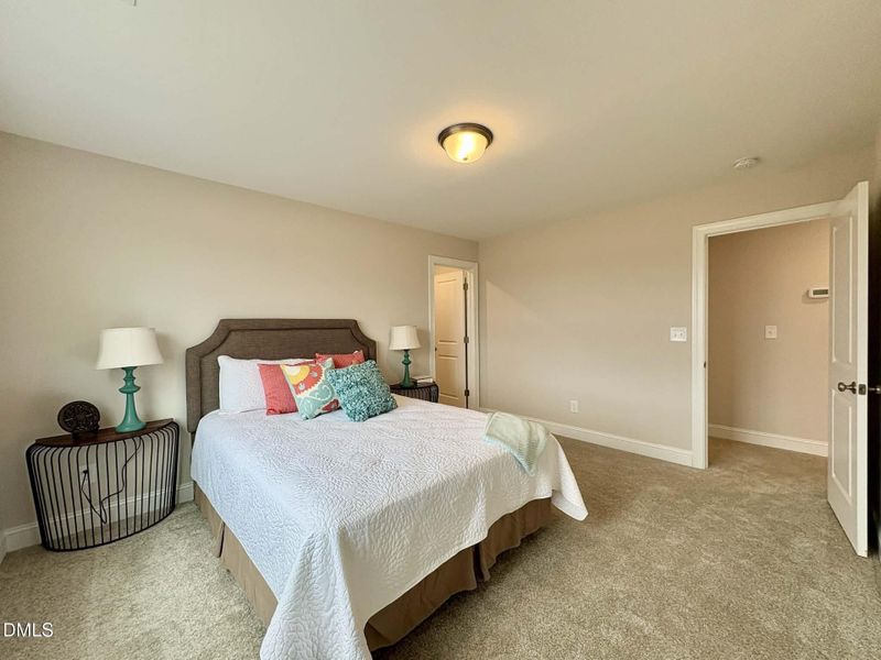 044d9c0b-f910-4f27-97ca-0acea35c5e52