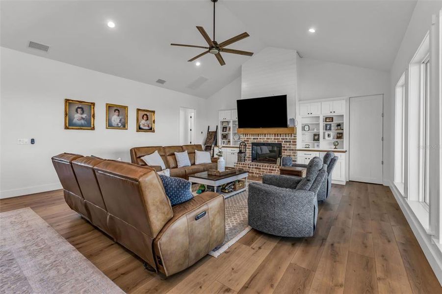 Furnished interior view inside a new home in , Arcadia (Image 4).