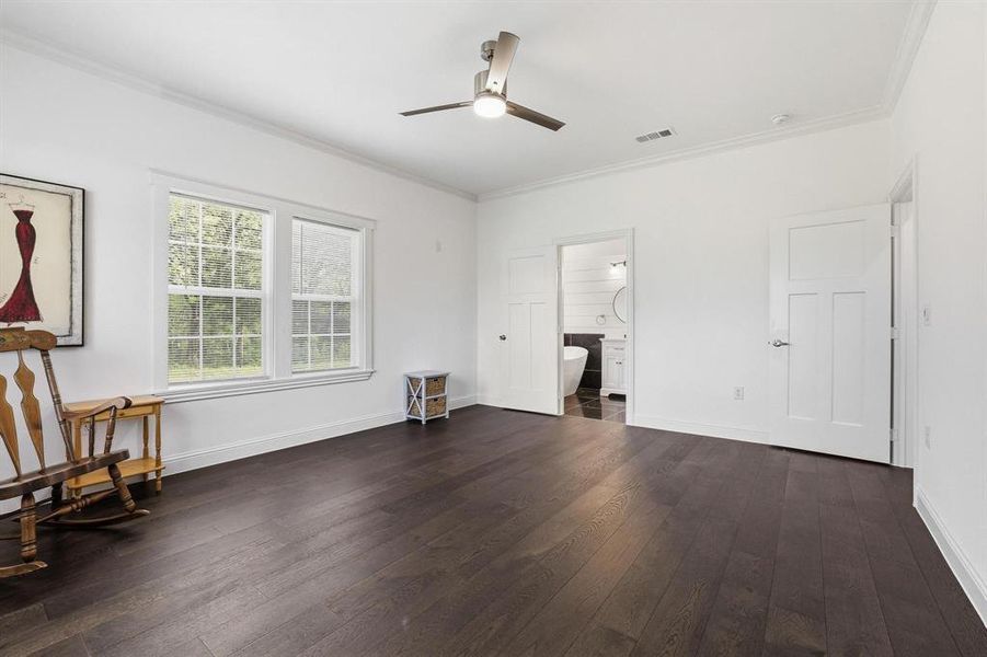 Spacious, unfurnished interior of a new home in , Savoy (Image 20). Spacious, unfurnished interior of a new home in , Savoy (Image 20).