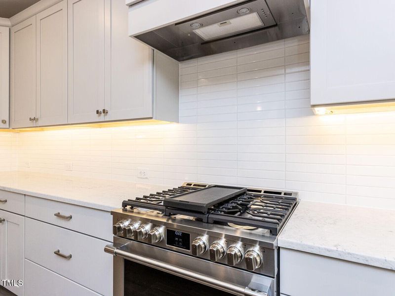 012-1280x960-kitchen