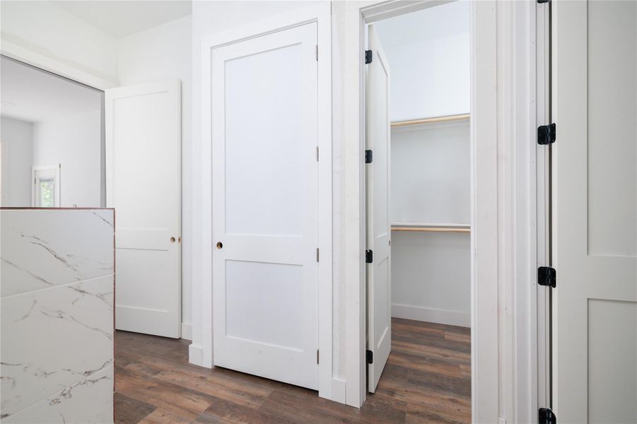 Spacious, unfurnished interior of a new home in , Huntsville (Image 11).