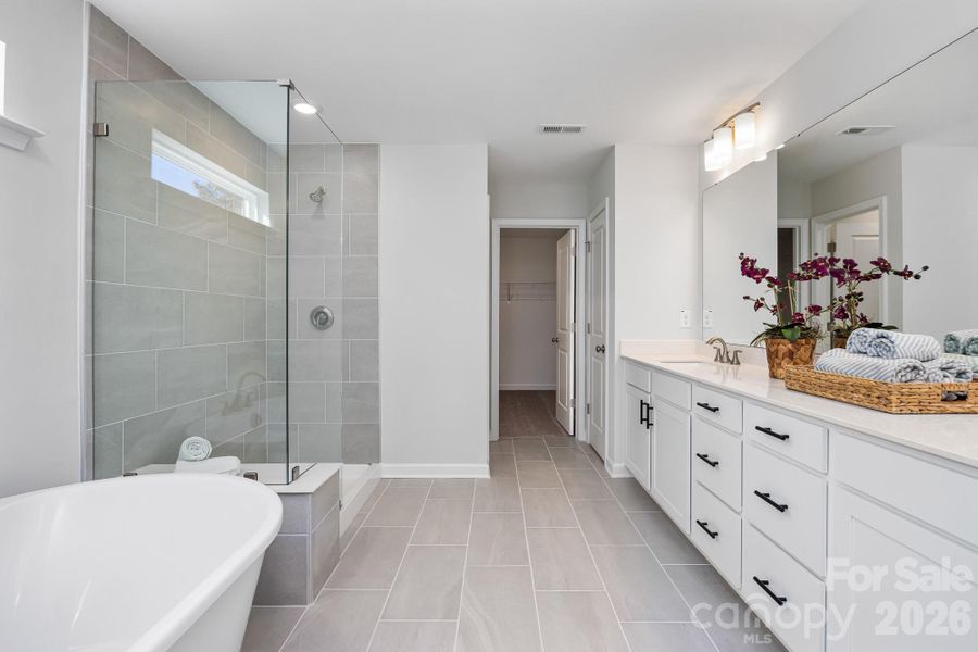 Sample Owner's suite Shower