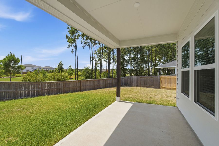 Exterior details and patio area of a home in Magnolia Springs, Montgomery (Image 24).