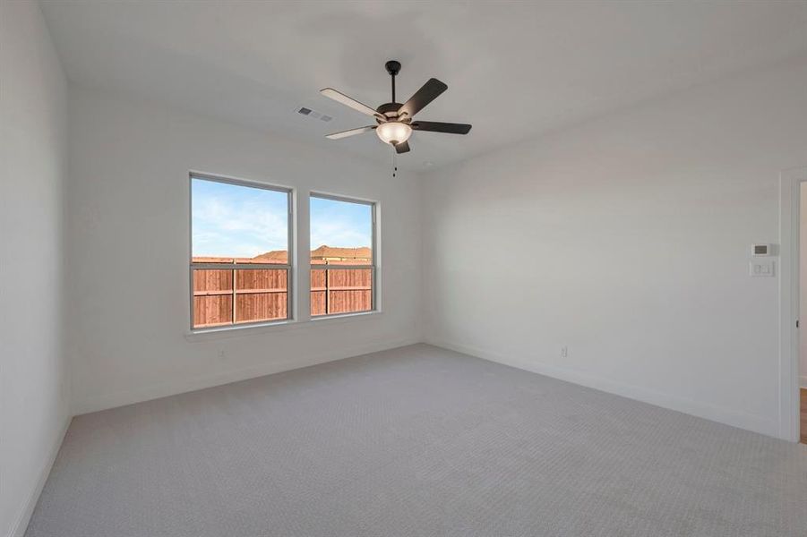 Spacious, unfurnished interior of a new home in Creekshaw – Gardens, Royse City (Image 18).