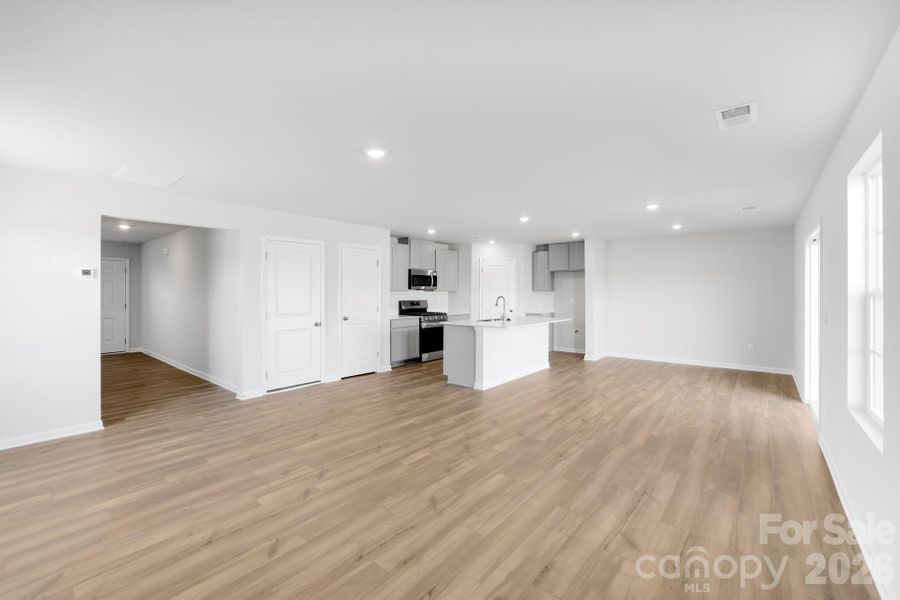 Spacious, unfurnished interior of a new home in Cleveland Hill, Shelby (Image 10).