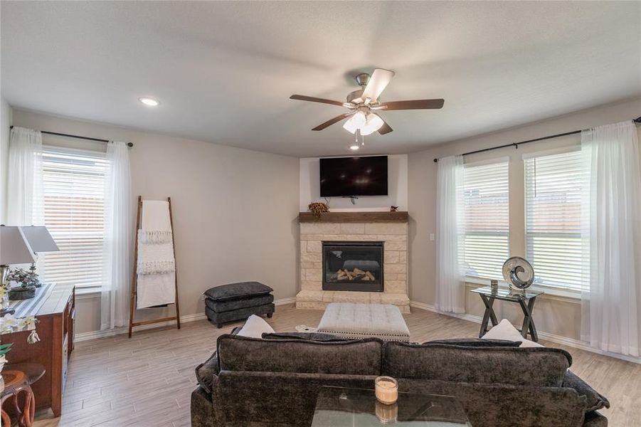 Furnished interior view inside a new home in Lakeview Heights, Azle (Image 12).