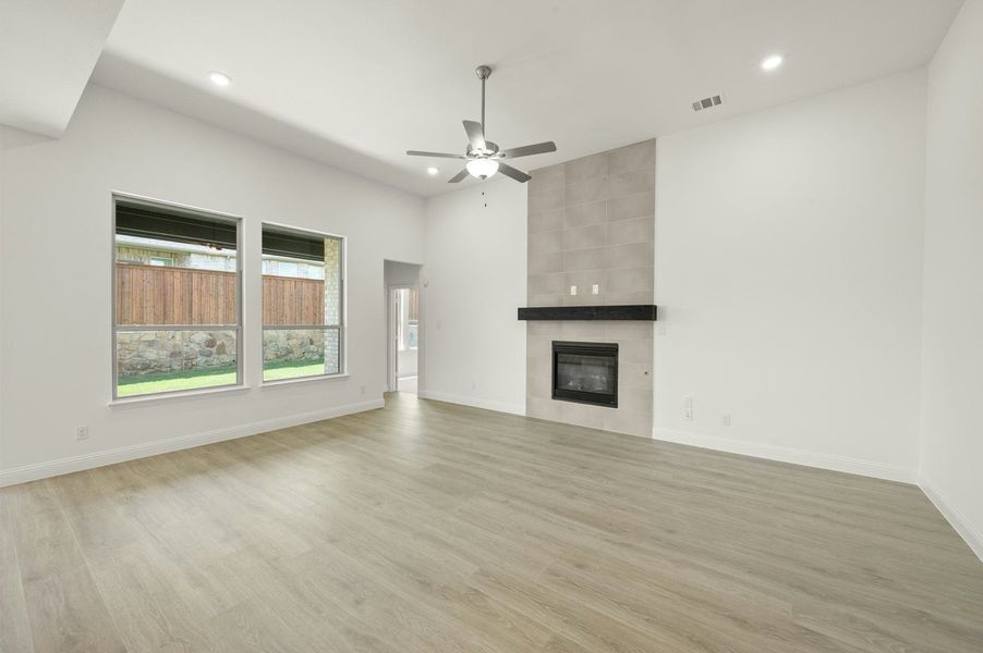 Spacious, unfurnished interior of a new home in Westside Preserve, Midlothian (Image 28).