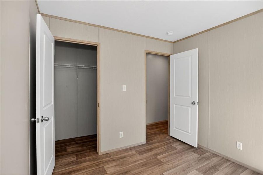 Spacious, unfurnished interior of a new home in , Jasper (Image 23).