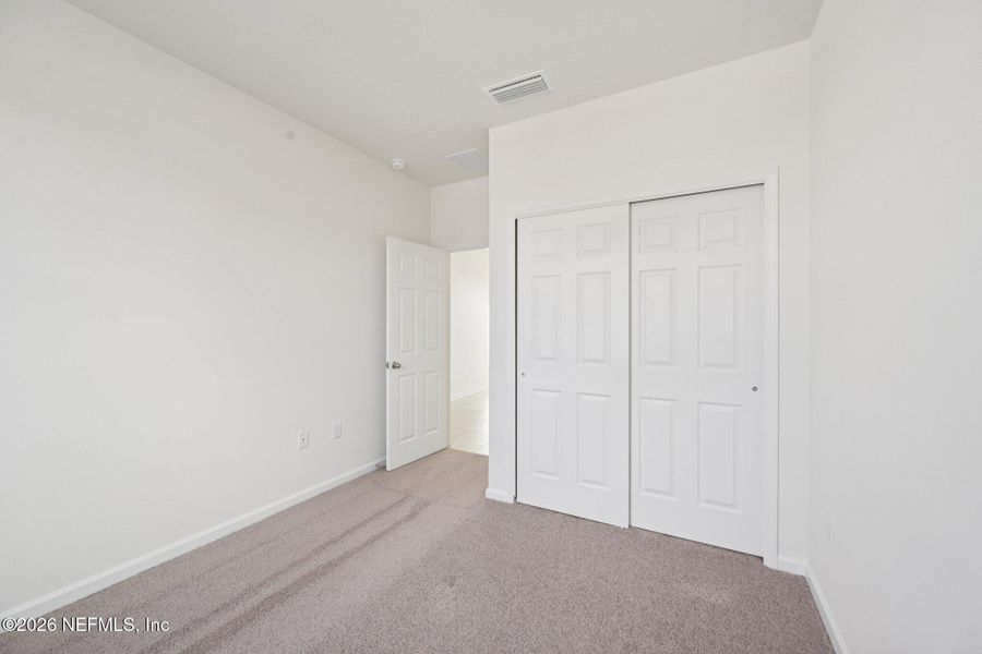Spacious, unfurnished interior of a new home in Panther Creek, Jacksonville (Image 31).