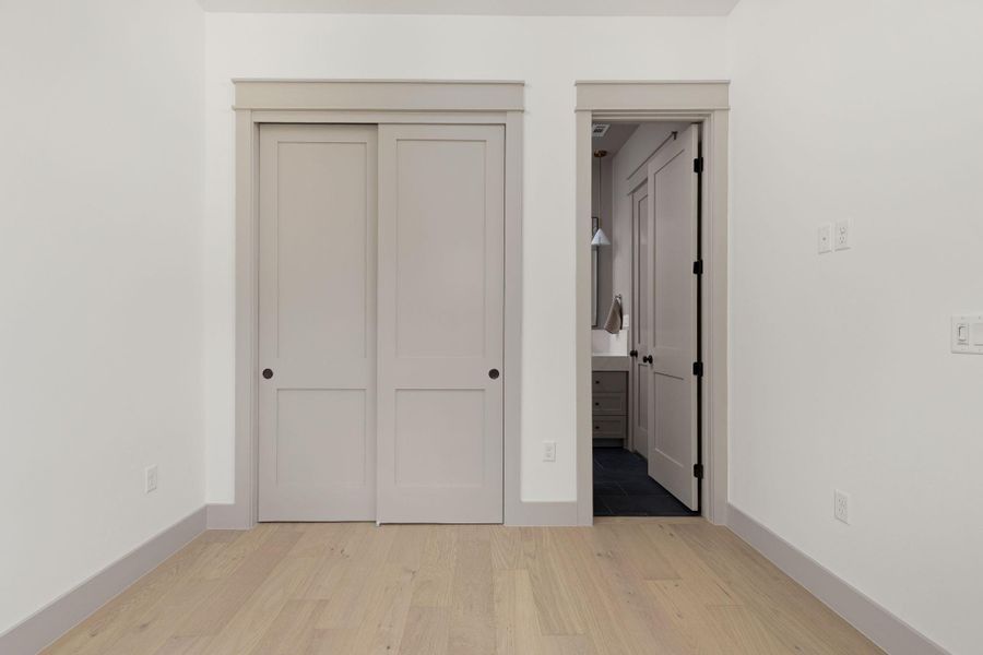 Spacious, unfurnished interior of a new home in , Austin (Image 23).