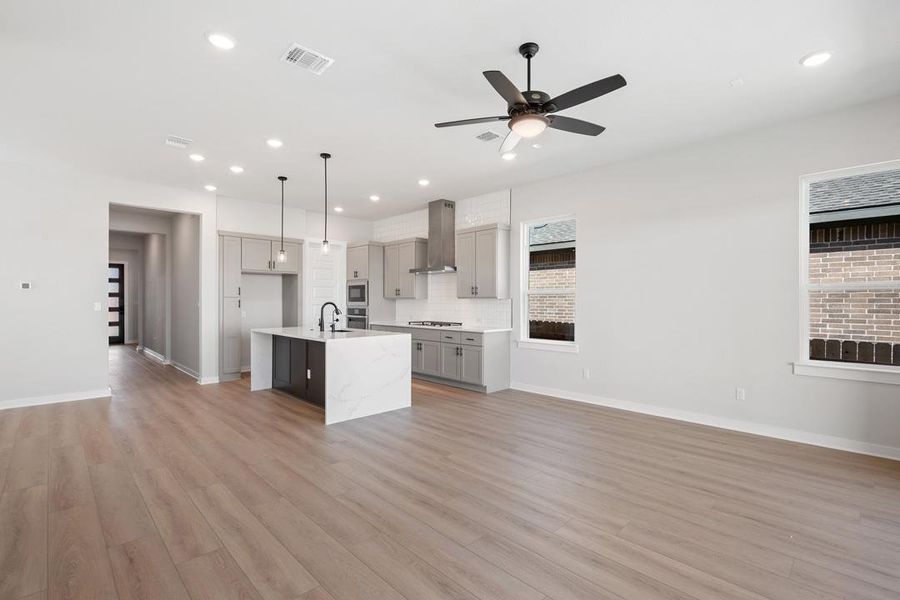 Image 39 of a home in Lariat.