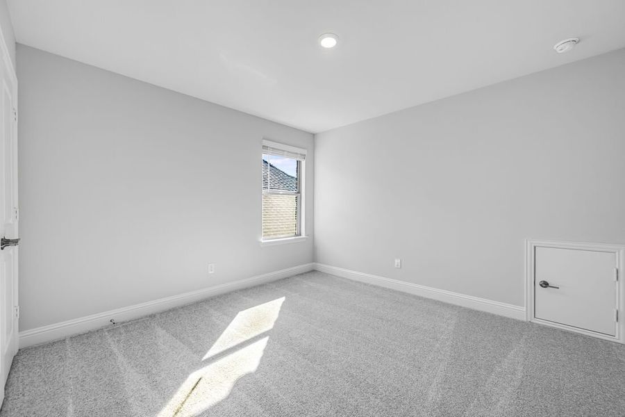 Spacious, unfurnished interior of a new home in South Oak 50s, Oak Point (Image 21). Spacious, unfurnished interior of a new home in South Oak 50s, Oak Point (Image 21).