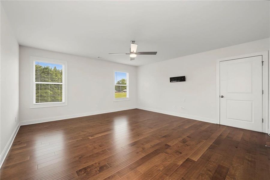 Spacious, unfurnished interior of a new home in , Conyers (Image 33).
