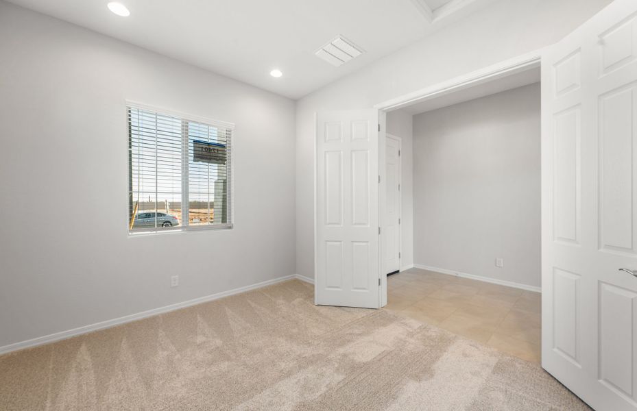 Spacious, unfurnished interior of a new home in Visara, Surprise (Image 23).