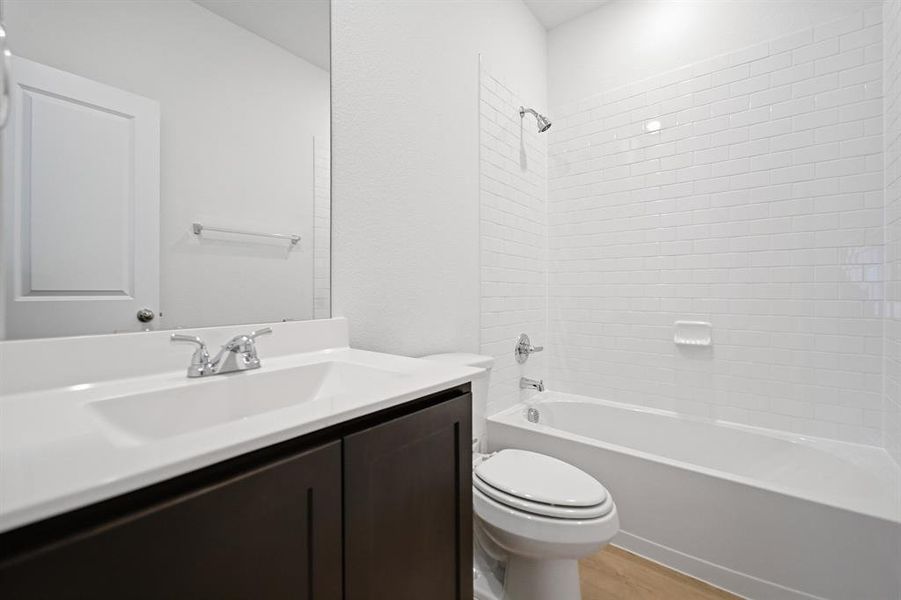 Furnished interior view inside a new home in Westridge, McKinney (Image 9).