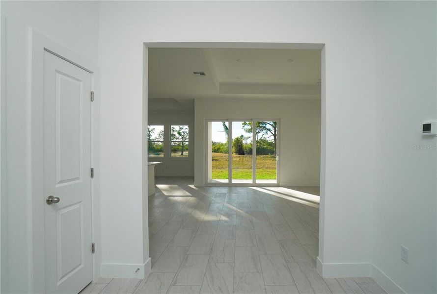 Spacious, unfurnished interior of a new home in , Placida (Image 50).