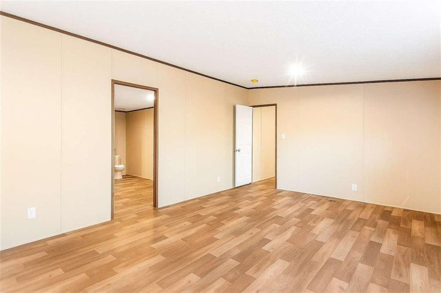 Spacious, unfurnished interior of a new home in , Ellijay (Image 43).