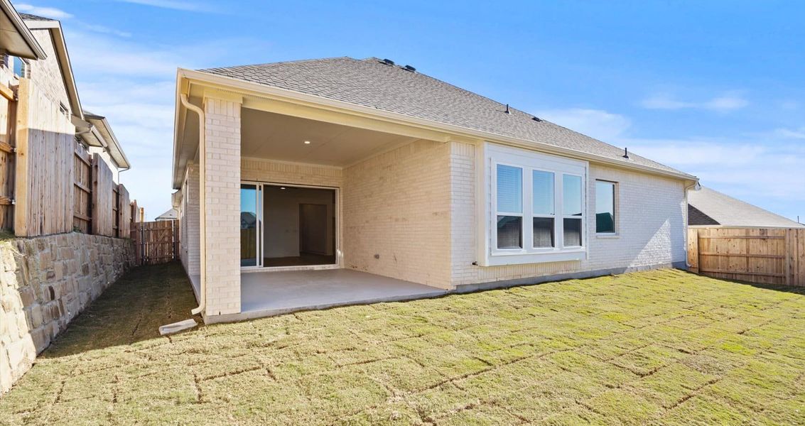 Exterior details and patio area of a home in Sunfield, Buda (Image 3).