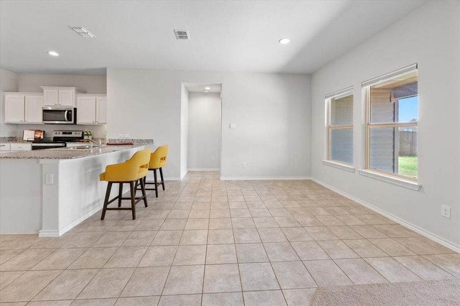 Furnished interior view inside a new home in , Fort Worth (Image 9).