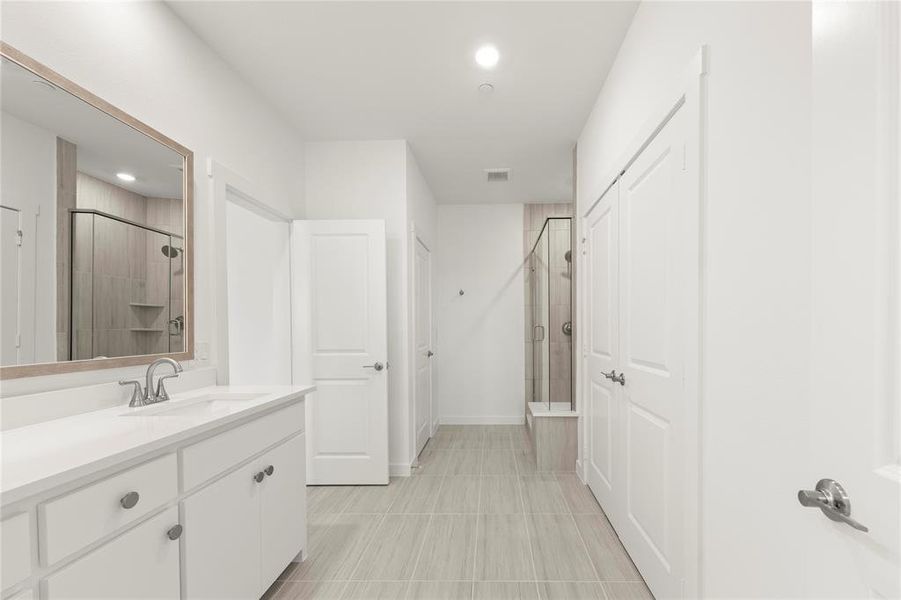Furnished interior view inside a new home in Ten Mile Creek, Celina (Image 7).