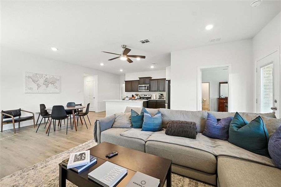 Furnished interior view inside a new home in , Sherman (Image 23).