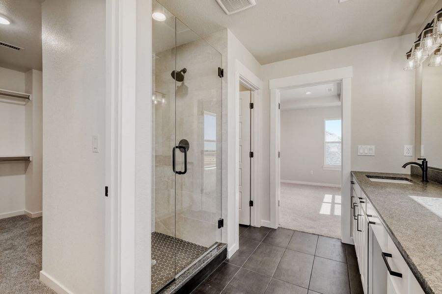 8702 Long Beach - Primary Bathroom