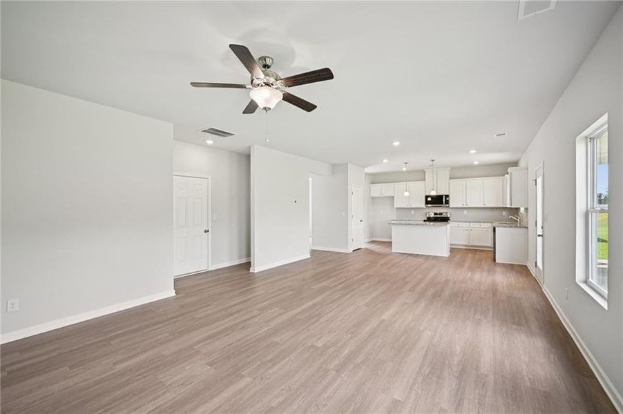 Spacious, unfurnished interior of a new home in Neely Farm, Covington (Image 32).