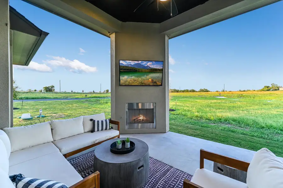 Representative exterior details of a home built from the Bandera II by Giddens Homes in Whispering Wind, Bertram (Image 3).