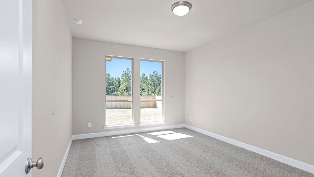 Spacious, unfurnished interior of a new home in Kresston 65', Magnolia (Image 8).