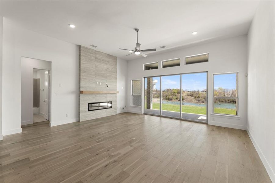 15. 9825 Aiken - Family (2) 15. 9825 Aiken - Family (2)