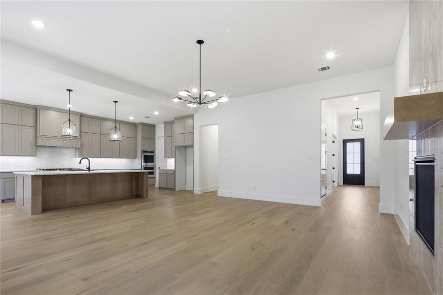 Spacious, unfurnished interior of a new home in The Grove, North Richland Hills (Image 20).