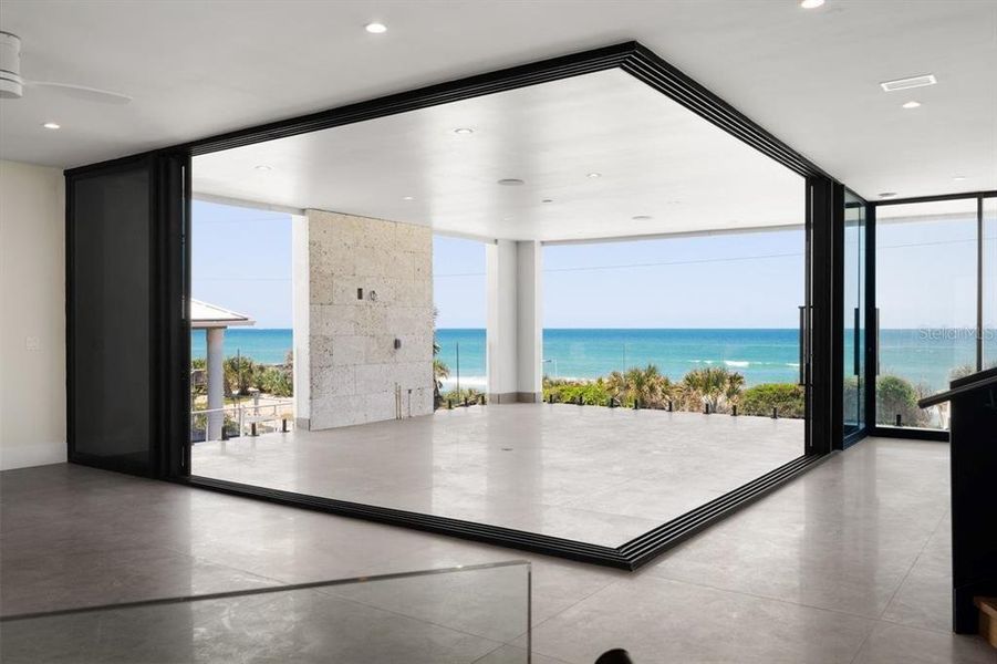 Spacious, unfurnished interior of a new home in , New Smyrna Beach (Image 50).