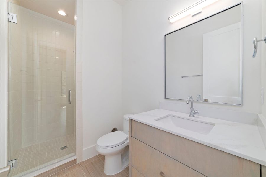 Furnished interior view inside a new home in , Bellaire (Image 18). Furnished interior view inside a new home in , Bellaire (Image 18).