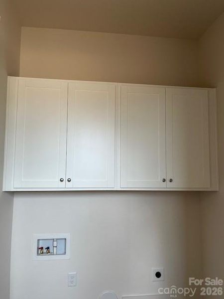 Laundry Room w/Cabinets - Main Level Laundry Room w/Cabinets - Main Level