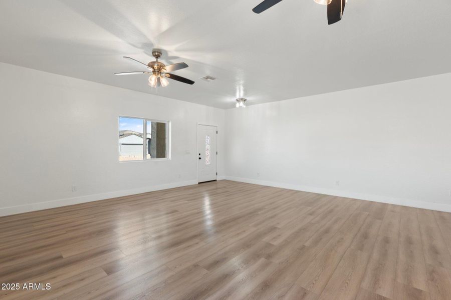 7-web-or-mls-DSC01518 7-web-or-mls-DSC01518