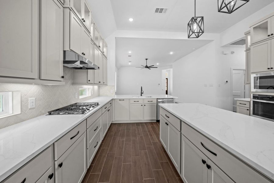 Photos are REPRESENTATIVE of the home /floor plan and are NOT of the actual home.  Selections, features, and room options may vary.
