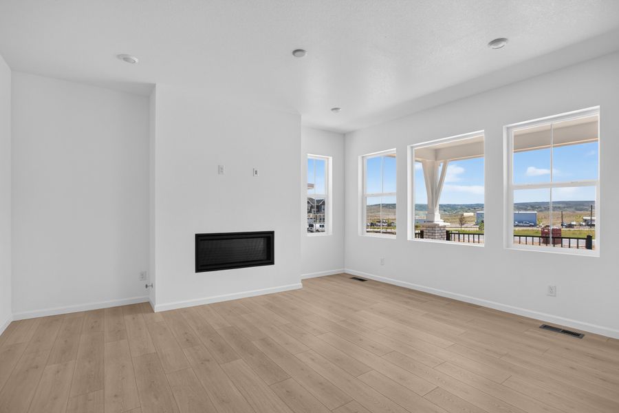 Spacious, unfurnished interior of a new home in Sterling Ranch Ascent Village, Littleton (Image 14). Spacious, unfurnished interior of a new home in Sterling Ranch Ascent Village, Littleton (Image 14).