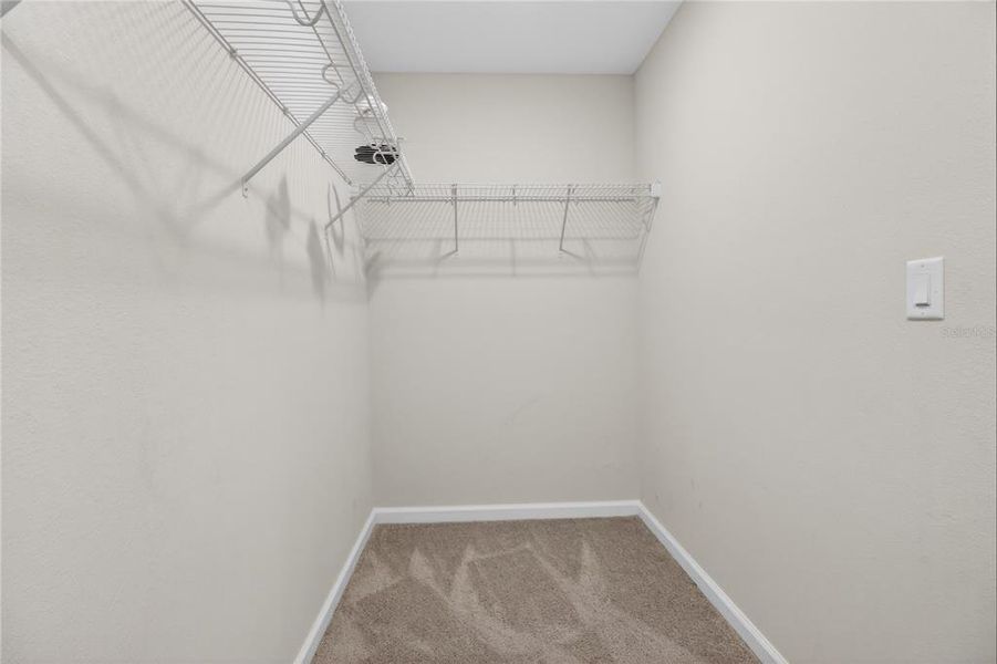 Spacious, unfurnished interior of a new home in Seasons at Forest Creek, Haines City (Image 28).