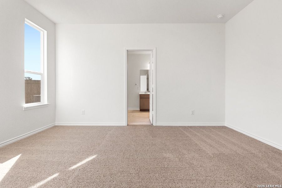 Spacious, unfurnished interior of a new home in Spanish Trails, San Antonio (Image 23). Spacious, unfurnished interior of a new home in Spanish Trails, San Antonio (Image 23).