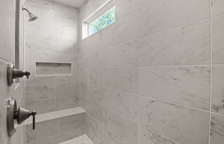 Owner's Bathroom Owner's Bathroom