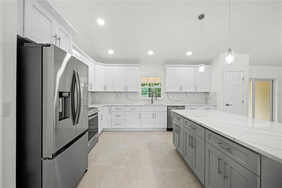 Furnished interior view inside a new home in , Dunnellon (Image 8).