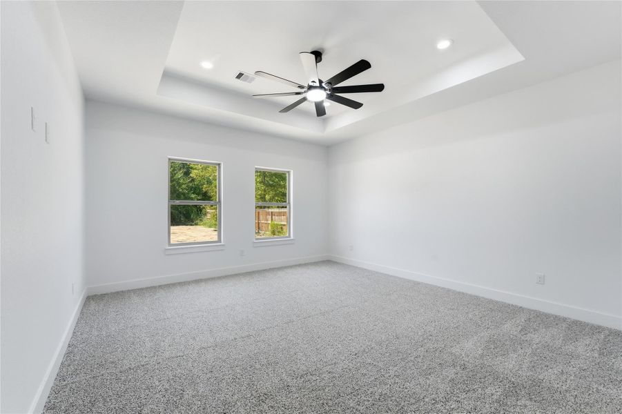 Spacious, unfurnished interior of a new home in , Huffman (Image 24).